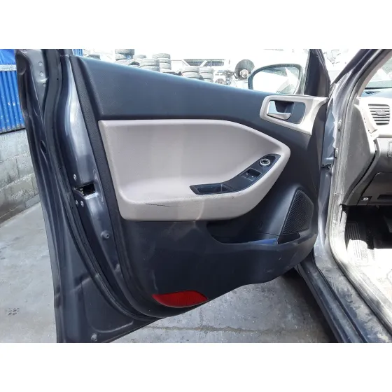 HYUNDAI I20 '2015 * GRIS