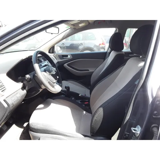 HYUNDAI I20 '2015 * GRIS
