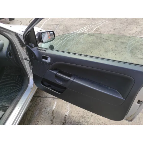 FORD FIESTA (CBK) '2004 1.4 16V CAT CAVA