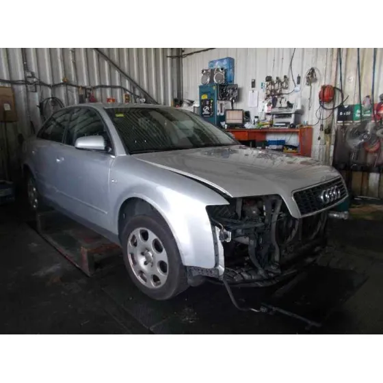 AUDI A4 BERLINA (8E) '2003 2.0 16V FSI PLATA
