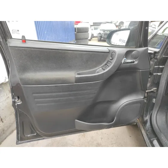 OPEL ZAFIRA A '2003 2.2 16V DTI CAT (Y 22 DTR / L50) NEGRO