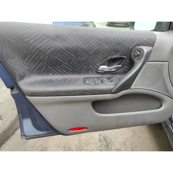 RENAULT LAGUNA II GRANDTOUR (KG0) '2001 1.9 DCI DIESEL AZUL MARINO