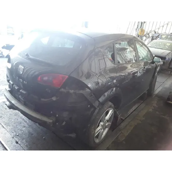 SEAT LEON (1P1) '2009 2.0 TDI NEGRO
