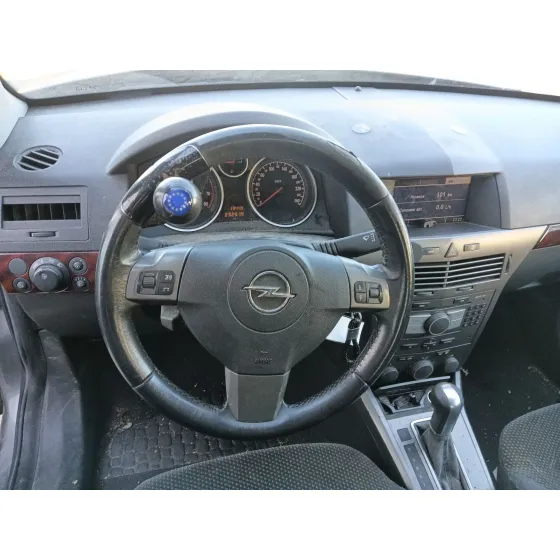 Opel ASTRA H (A04) 2004
