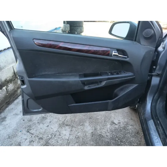 Opel ASTRA H (A04) 2004