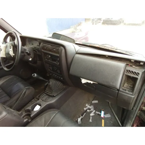 CHRYSLER JEEP CHEROKEE (XJ) '2001 2.5 TURBODIESEL GRANATE
