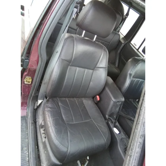 CHRYSLER JEEP CHEROKEE (XJ) '2001 2.5 TURBODIESEL GRANATE
