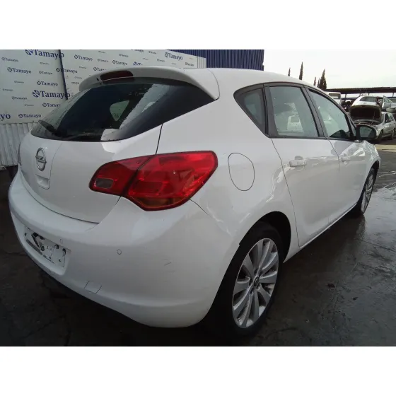 OPEL ASTRA J LIM. '2010 ENJOY BLANCO