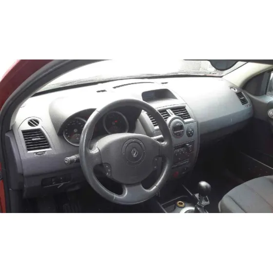 RENAULT MEGANE II BERLINA 5P '2003 1.6 CAT GRANATE