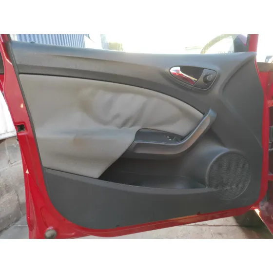 SEAT IBIZA ST (6J8) '2012 1.6 TDI ROJO