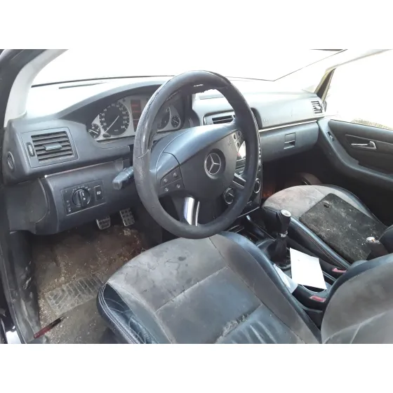 MERCEDES CLASE B (W245) '2005 * NEGRO