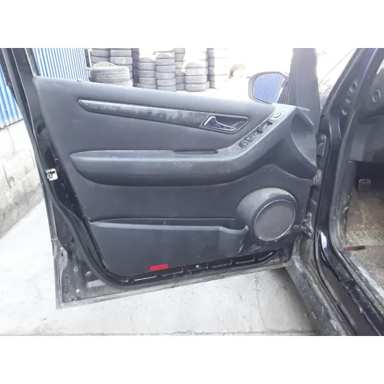MERCEDES CLASE B (W245) '2005 * NEGRO