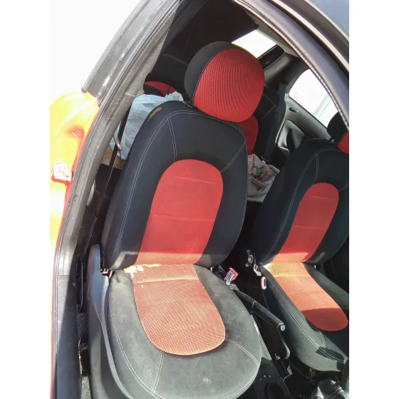 LANCIA YPSILON (101) '2006 1.3 JTD CAT ROJO