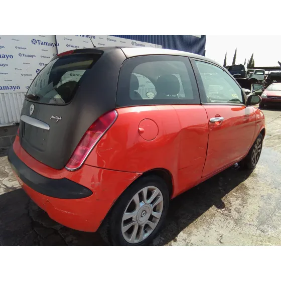 LANCIA YPSILON (101) '2006 1.3 JTD CAT ROJO