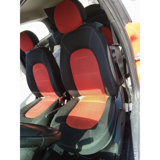 LANCIA YPSILON (101) '2006 1.3 JTD CAT ROJO