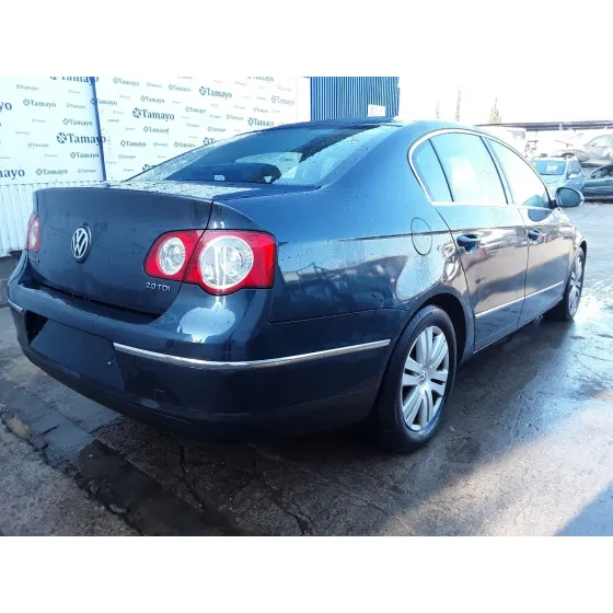 VOLKSWAGEN PASSAT BERLINA (3C2) '2009 2.0 TDI GRIS