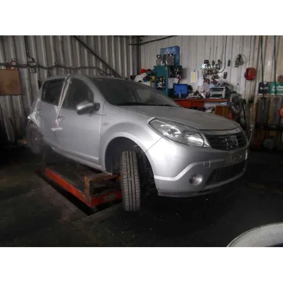 DACIA SANDERO '2011 1.5 DCI DIESEL FAP CAT PLATA