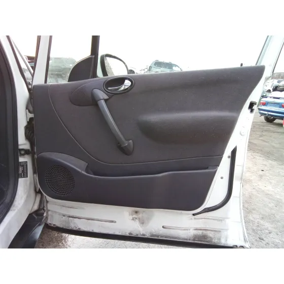 MERCEDES CLASE A (W168) '2000 1.7 CDI DIESEL CAT BLANCO