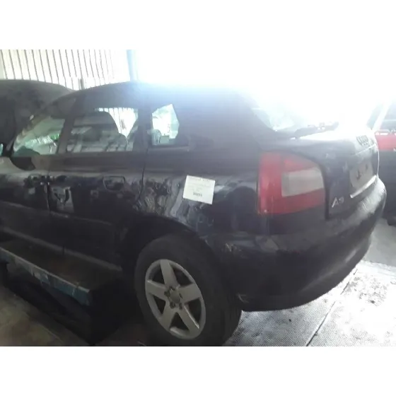AUDI A3 (8L) '2003 1.6 AZUL