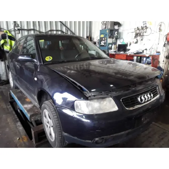 AUDI A3 (8L) '2003 1.6 AZUL