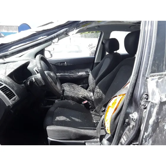 HYUNDAI I20 '2010 * GRIS