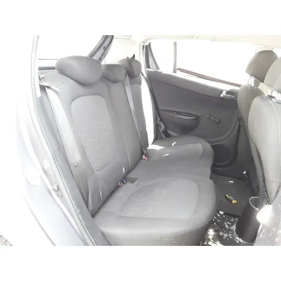 HYUNDAI I20 '2010 * GRIS