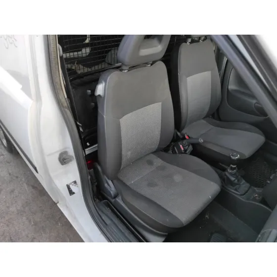 OPEL COMBO (CORSA C) '2011 1.3 16V CDTI BLANCO