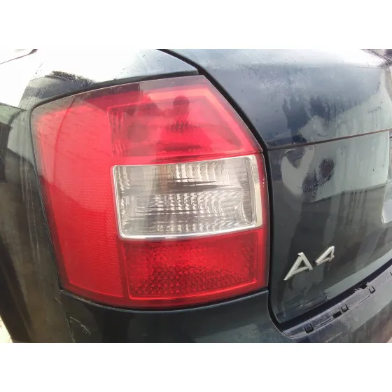 AUDI A4 AVANT (8E) '2004 1.9 TDI AZUL MARINO