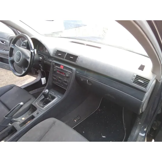 AUDI A4 AVANT (8E) '2004 1.9 TDI AZUL MARINO