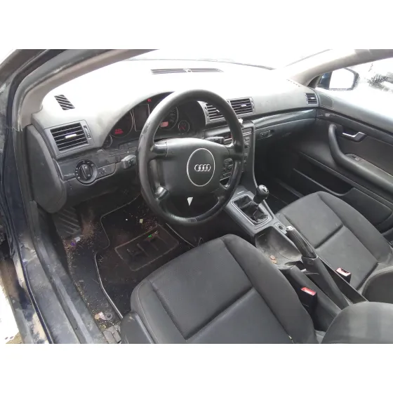 AUDI A4 AVANT (8E) '2004 1.9 TDI AZUL MARINO