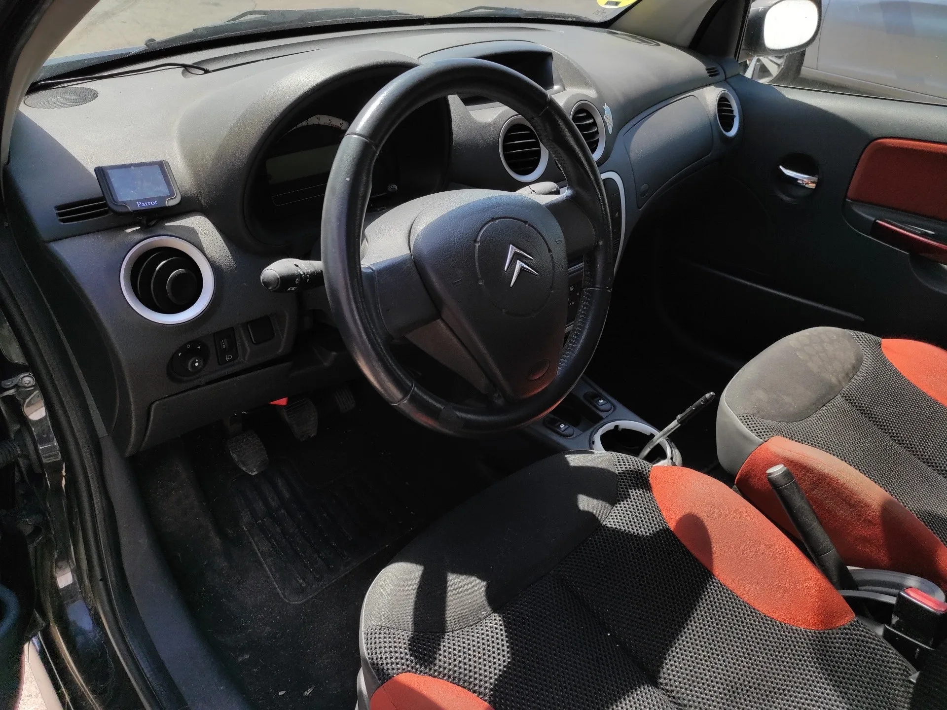 CITROEN C2 '2006 1.4 HDI NEGRO
