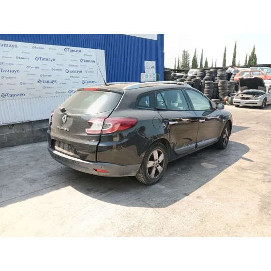 RENAULT MEGANE III BERLINA 5 P '2010 * NEGRO