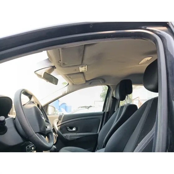 RENAULT MEGANE III BERLINA 5 P '2010 * NEGRO