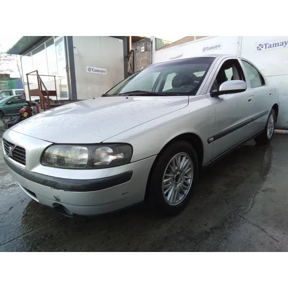 VOLVO S60 BERLINA '2003 2.4 CAT PLATA