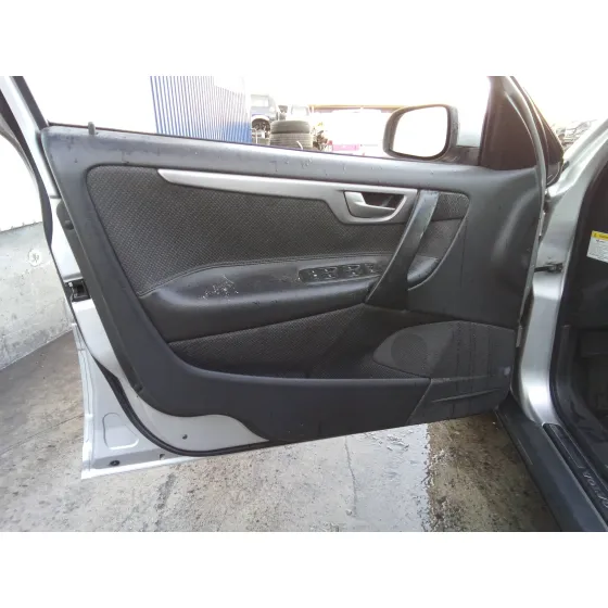 VOLVO S60 BERLINA '2003 2.4 CAT PLATA