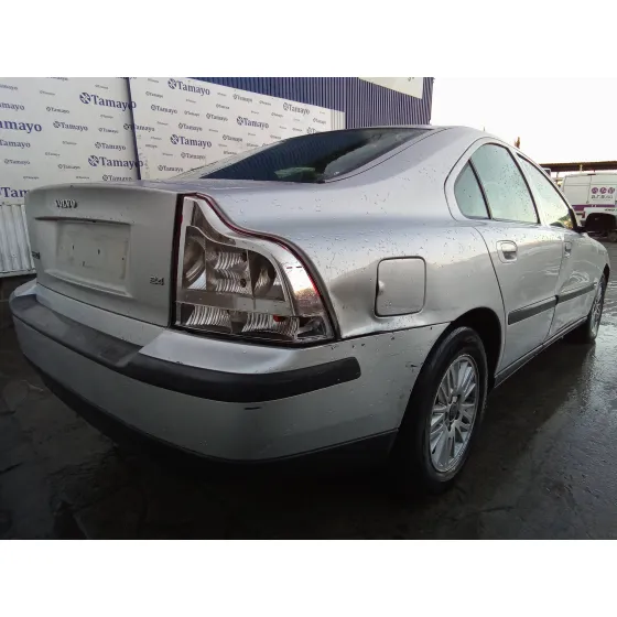 VOLVO S60 BERLINA '2003 2.4 CAT PLATA