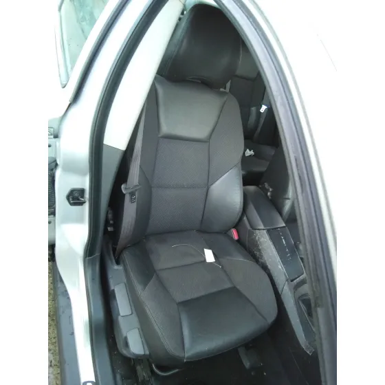 VOLVO S60 BERLINA '2003 2.4 CAT PLATA