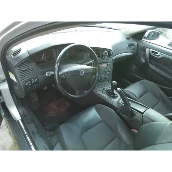 VOLVO S60 BERLINA '2003 2.4 CAT PLATA