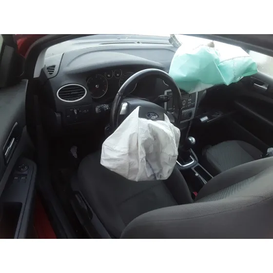 FORD FOCUS BERLINA (CAP) '2006 1.6 16V CAT GRANATE