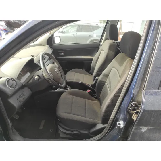 MAZDA 2 BERLINA (DY) '2005 1.4 DIESEL CAT AZUL