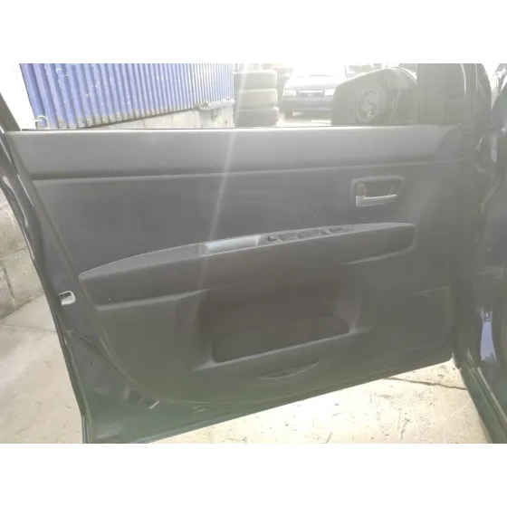 MAZDA 2 BERLINA (DY) '2005 1.4 DIESEL CAT AZUL