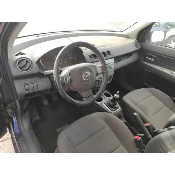 MAZDA 2 BERLINA (DY) '2005 1.4 DIESEL CAT AZUL