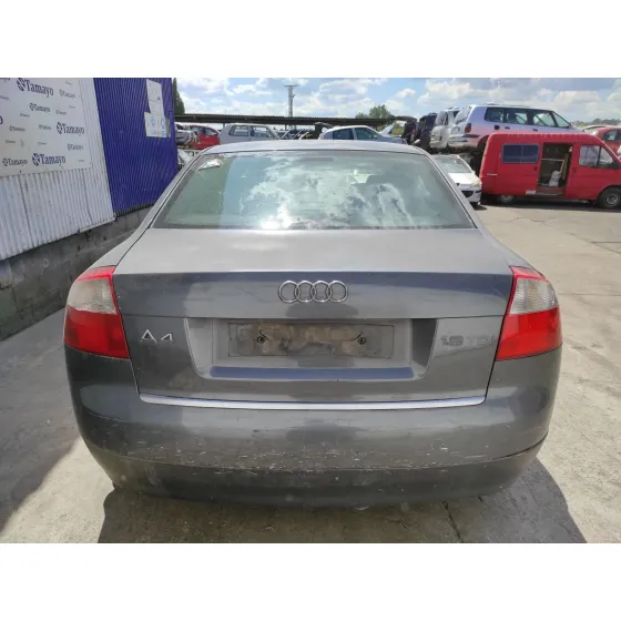 AUDI A4 BERLINA (8E) '2002 1.9 TDI GRIS