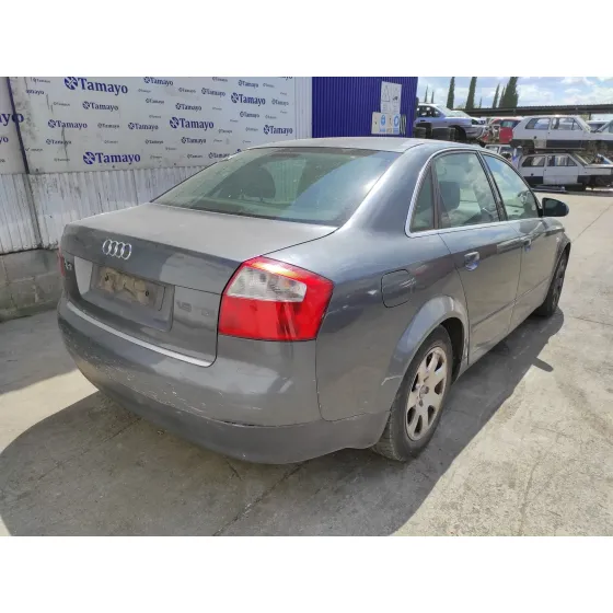 AUDI A4 BERLINA (8E) '2002 1.9 TDI GRIS