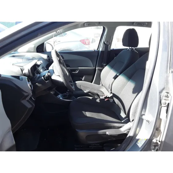 CHEVROLET AVEO BERLINA HATCHBACK '2013 * GRIS