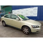VOLVO S40 BERLINA VOLVO S40 BERLINA '2004 2.4 CAT MOSTAZA 2003