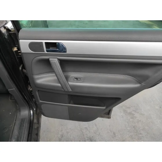 VOLKSWAGEN TOUAREG (7L6) '2007 2.5 TDI DPF NEGRO
