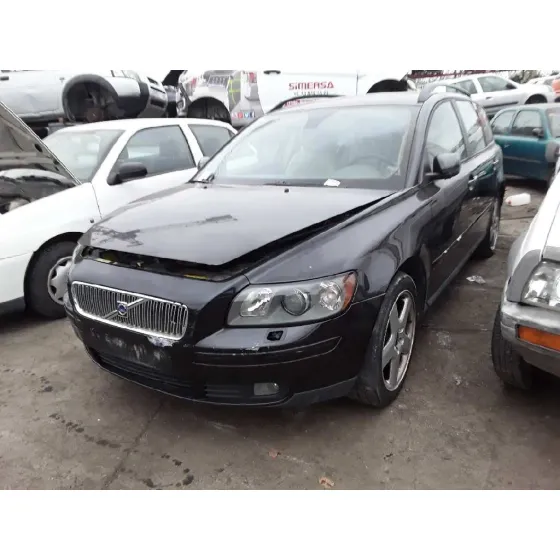 VOLVO V50 FAMILIAR '2005 2.0 DIESEL CAT NEGRO