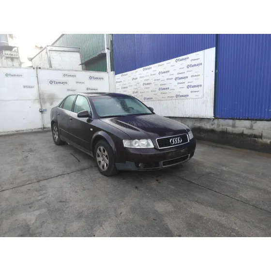 AUDI A4 BERLINA (8E) '2001 * MORADO
