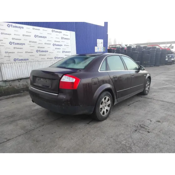 AUDI A4 BERLINA (8E) '2001 * MORADO